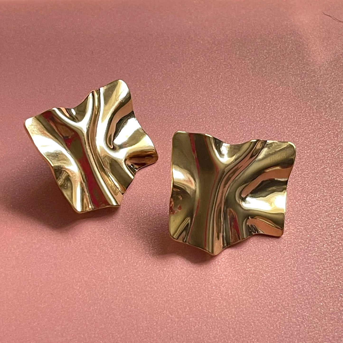 ER-630 | Erika Metal Crinkle Post Earrings